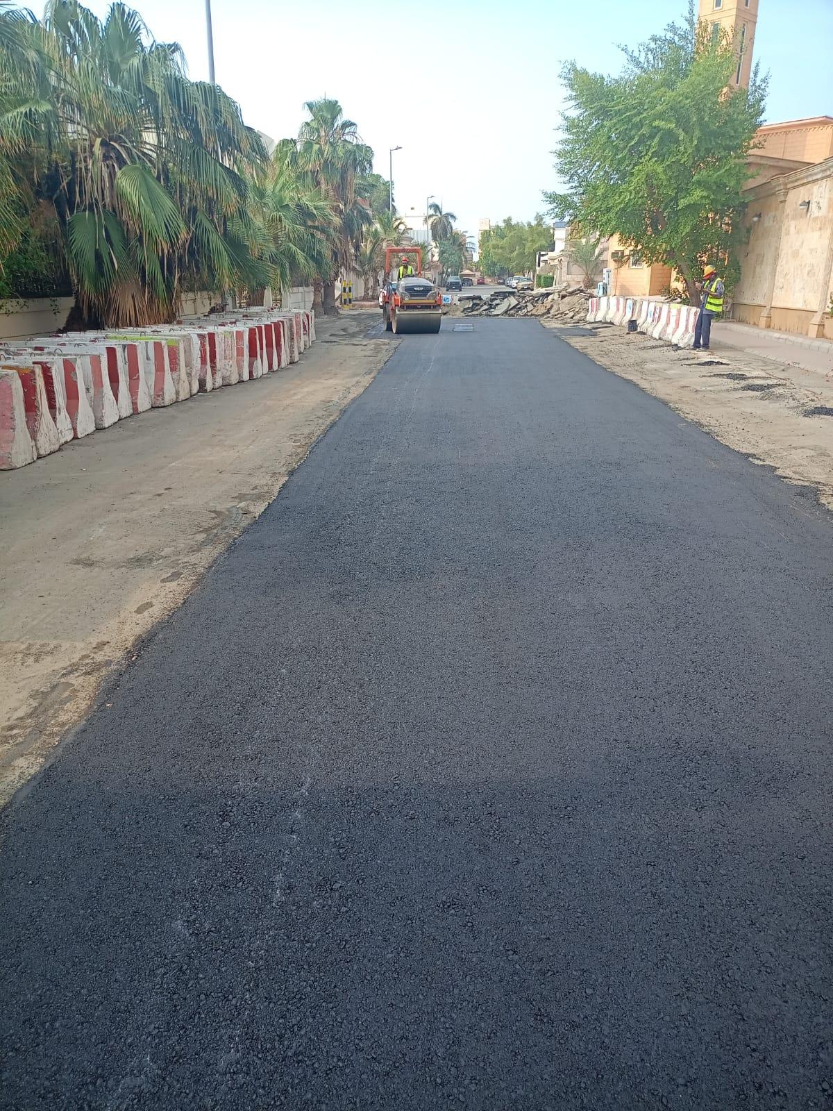 Road construction and asphalt paving in Jeddah by Hadeer Al Sharq